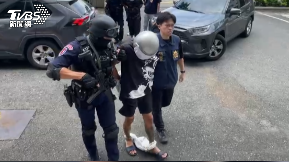 快訊/抓到了!嘉義通緝犯「吃便當」解銬脫逃 今落網被戴腳鍊