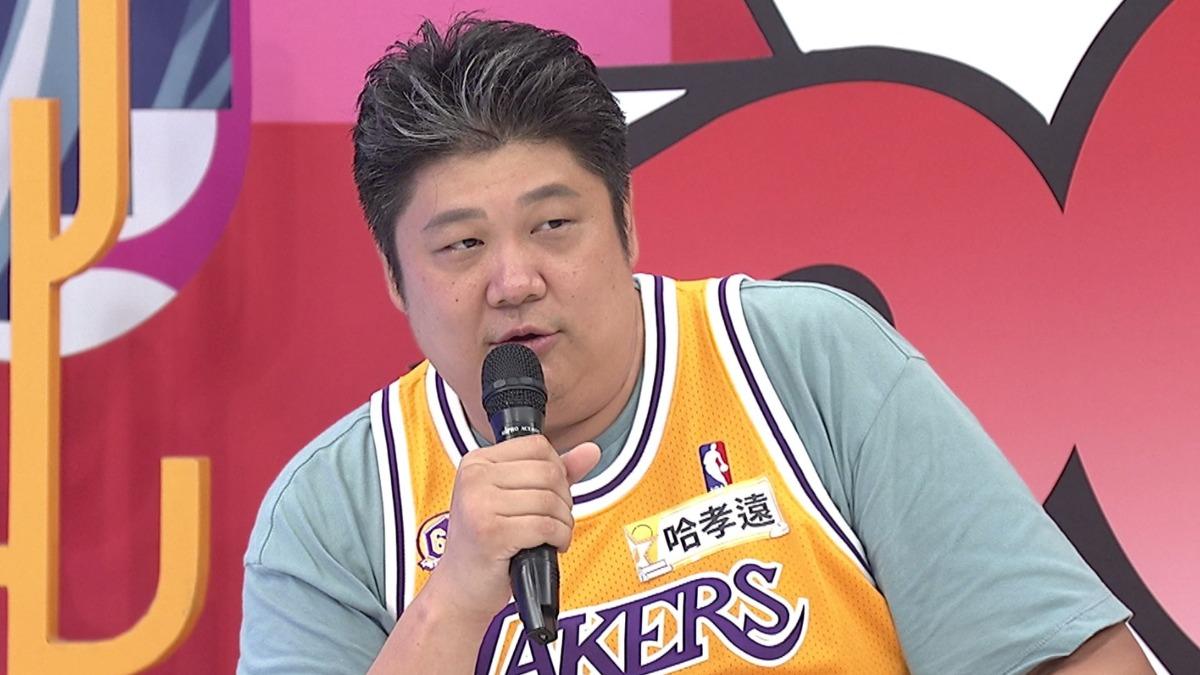 哈孝遠為了便宜機票忍耐。(圖/中天提供)