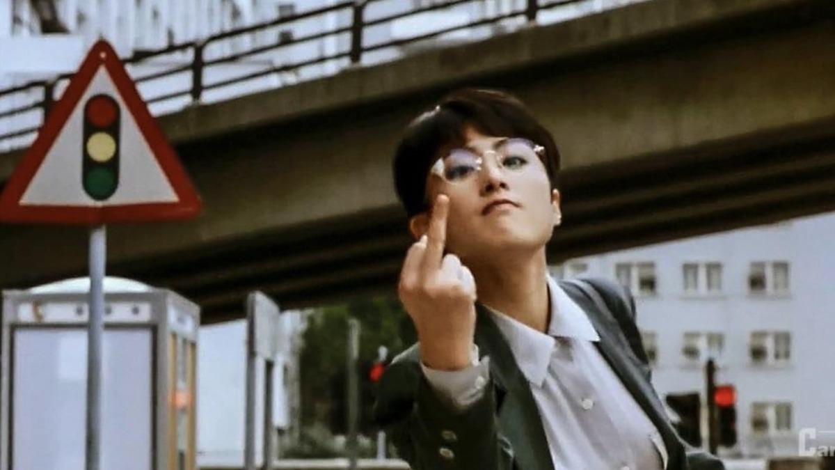 王晶透露,《與龍共舞》是老闆點名由張敏擔綱女主。