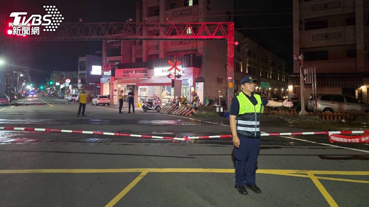快訊/高雄男騎腳踏車闖平交道 「遭火車撞飛」身亡
