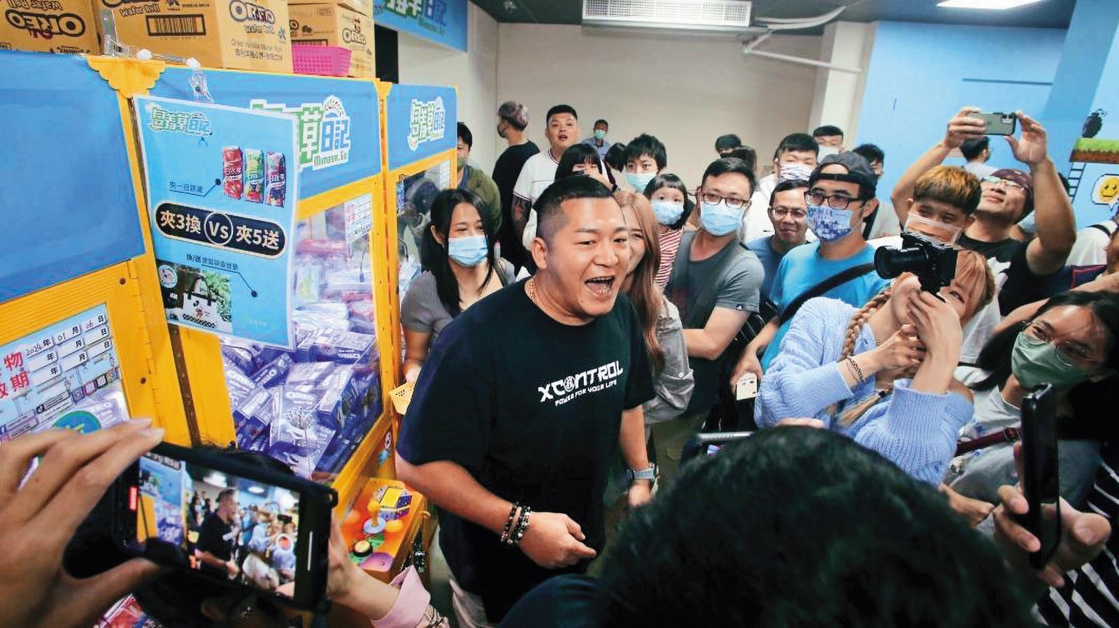 草爺砸千萬元在台南開三百坪夾娃娃機台店,不到一年就收攤。(含羞草日記親子樂園提供)