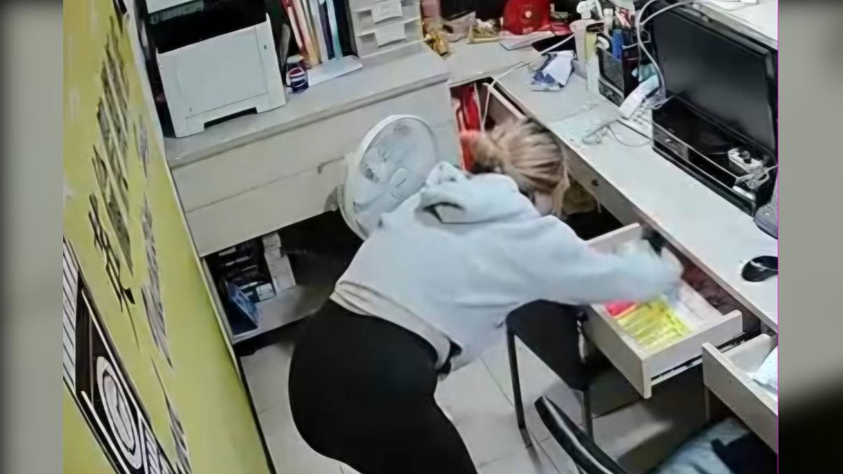 妙齡女投宿飯店 半夜闖櫃台偷發財金