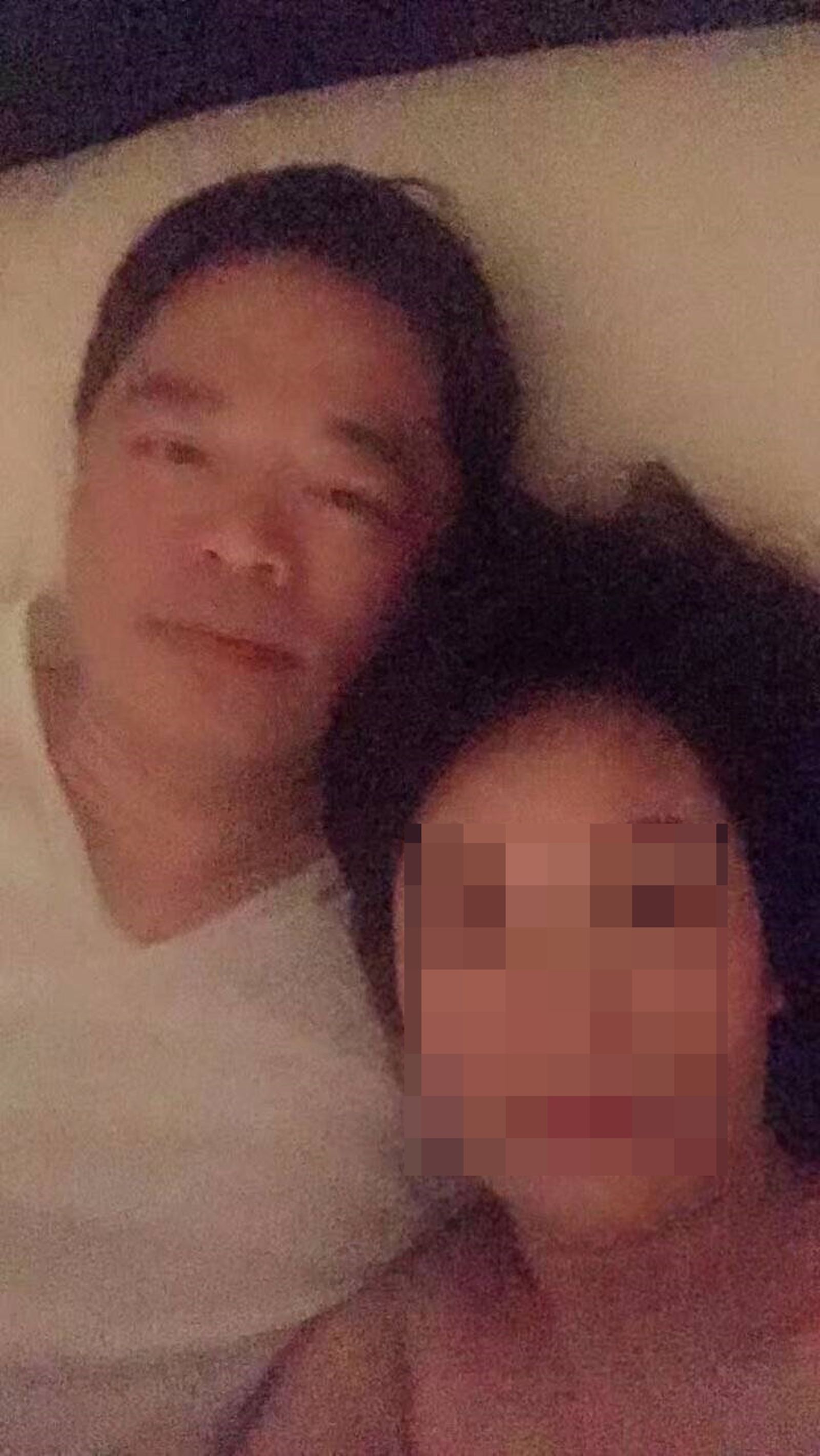李孟諺與張姓女子親密合照。(圖/翻攝自ptt)