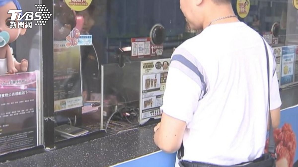 網路訂電影票要手續費!單張計費超煩 知情人曝「坑錢」秘辛