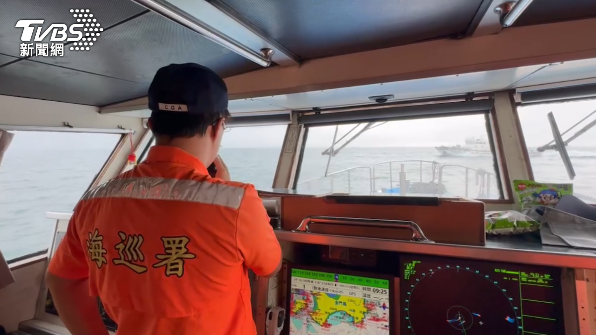 4艘中國海警船越界,遭海巡署驅離。(圖/TVBS)