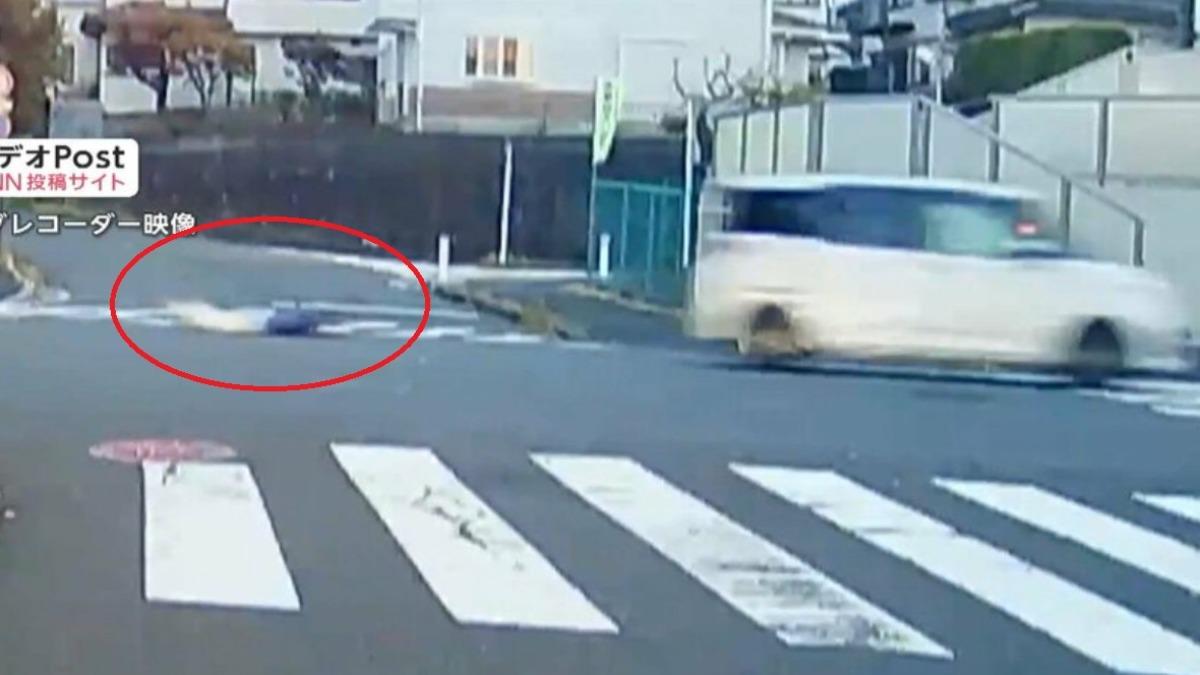 有片/寵物牽繩卡車門 兒開車「拖行母親百公尺」恐怖畫面曝