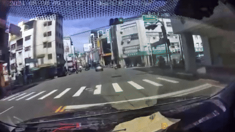 台中市豐原區今（20）日發生一起驚悚車禍。（圖／民眾提供）