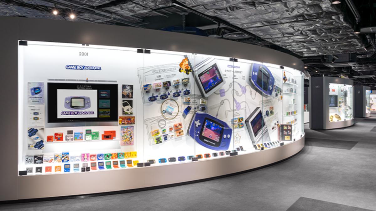 除了Wii或NS之外，任天堂博物館也有讓7、8年級生回憶的Gameboy主機展示。（圖／翻攝自Nintendo Museum）