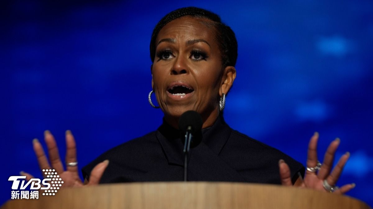 前第一夫人蜜雪兒呼籲選民停止抱怨，趕緊登記投票阻擋川普當選。（圖／達志影像美聯社）