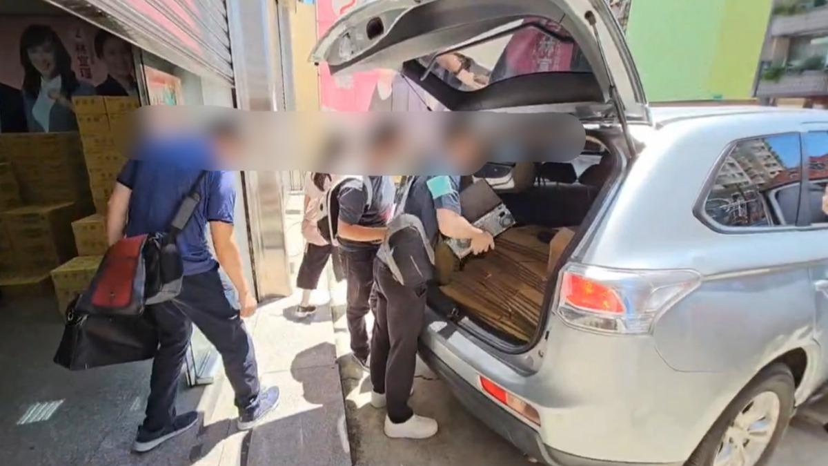 林宜瑾永康服務處遭搜索。(圖/TVBS)