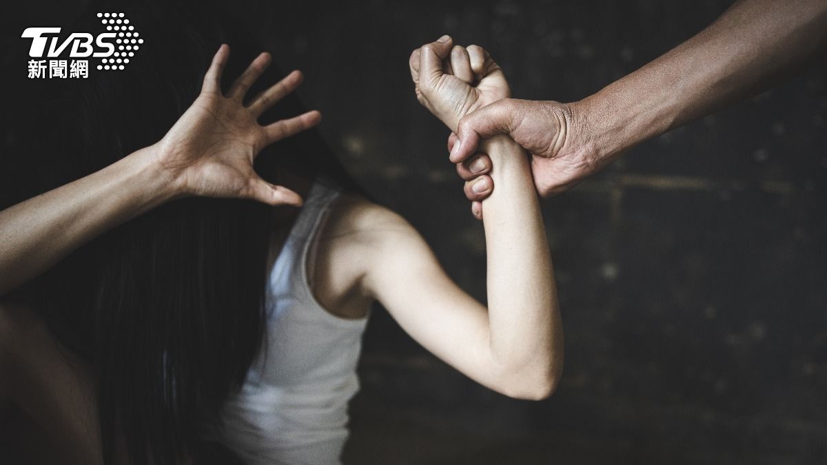 台中父嫌2歲女兒站不起來竟賞巴掌 9月大娃被打到「腦出血翻白眼」