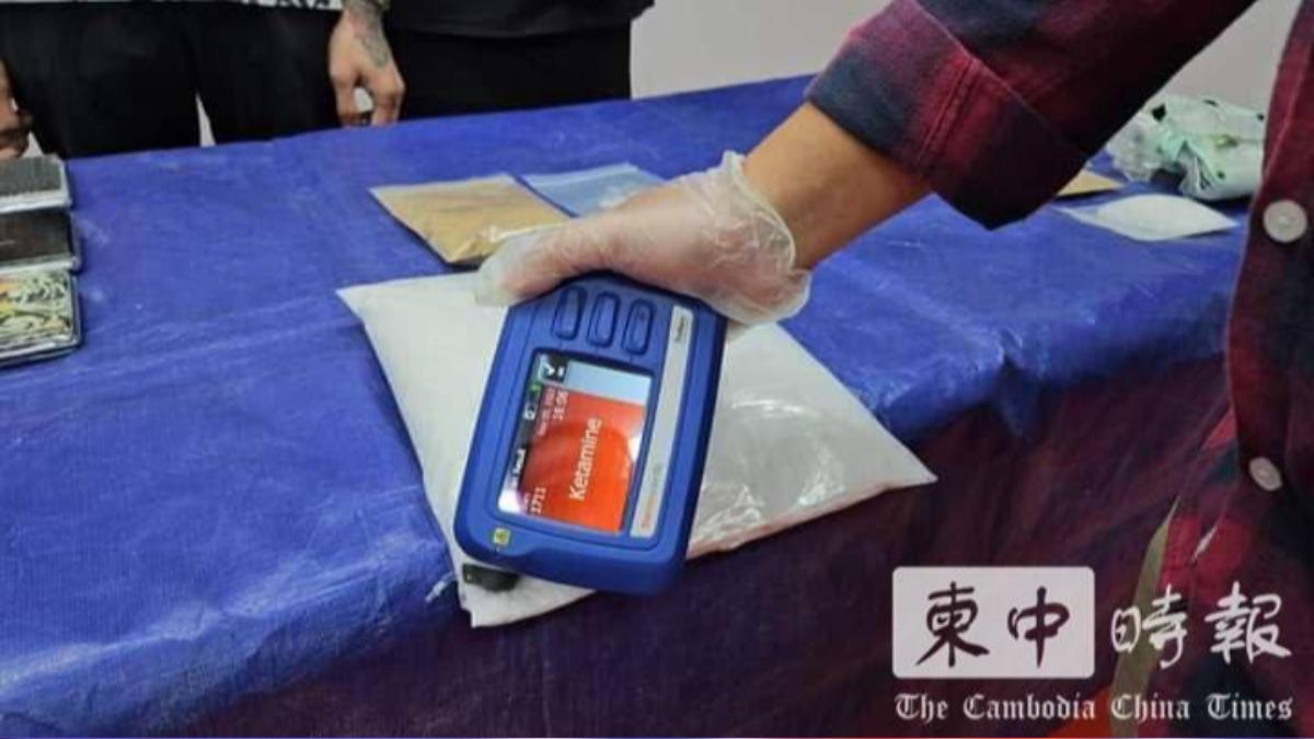 警方從3人的住處搜出合計2.14公斤的K他命藥物。(圖/翻攝自柬中時報)