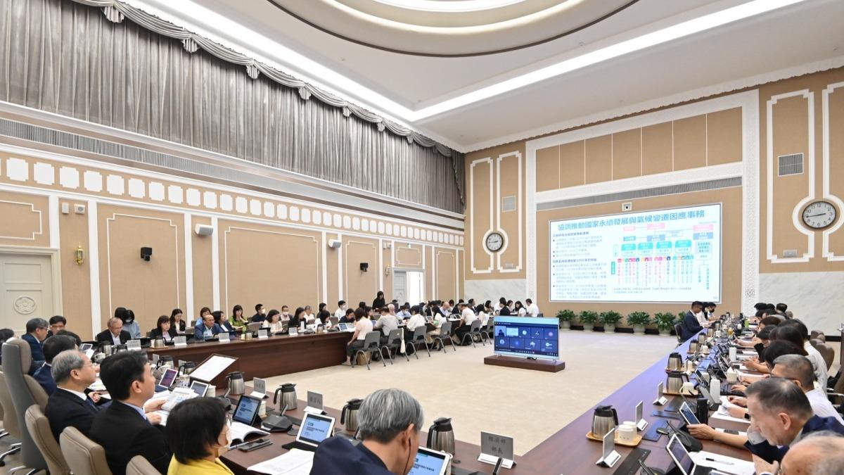 政院：為台灣顧永續　2030前投9千億加速綠能儲能節能