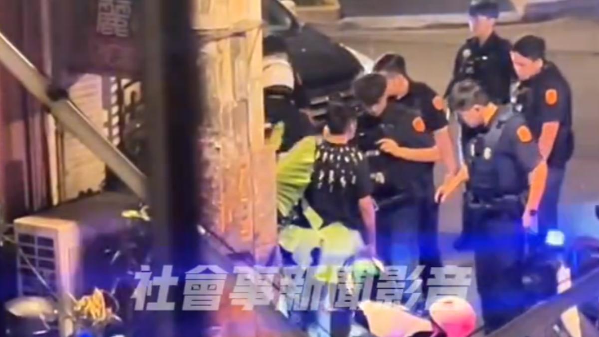 警方出動大批警力。（圖／翻攝自社會事新聞影音）