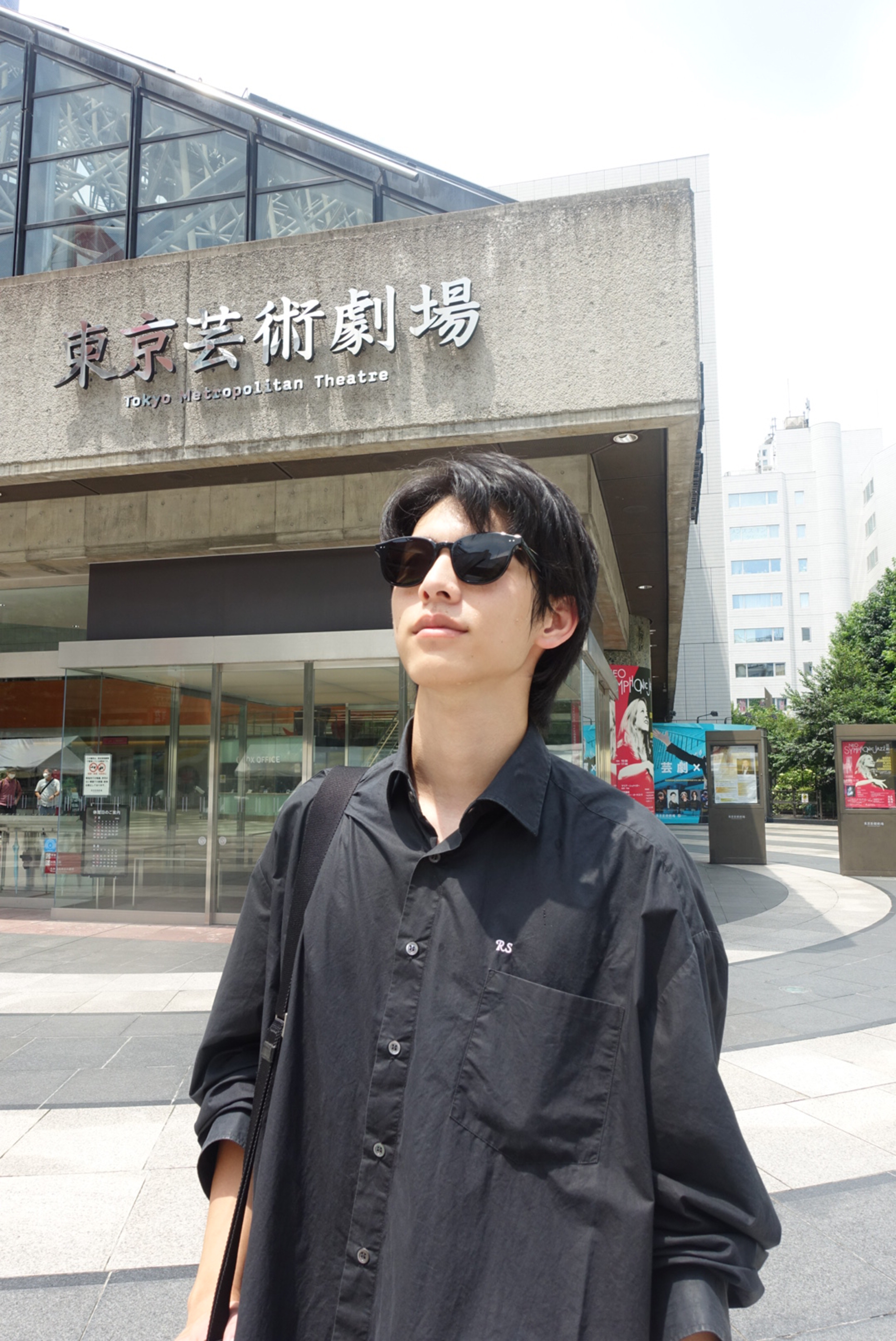 徐碩廷前往東京藝術劇場朝聖。（圖／宏壹創意企畫提供）