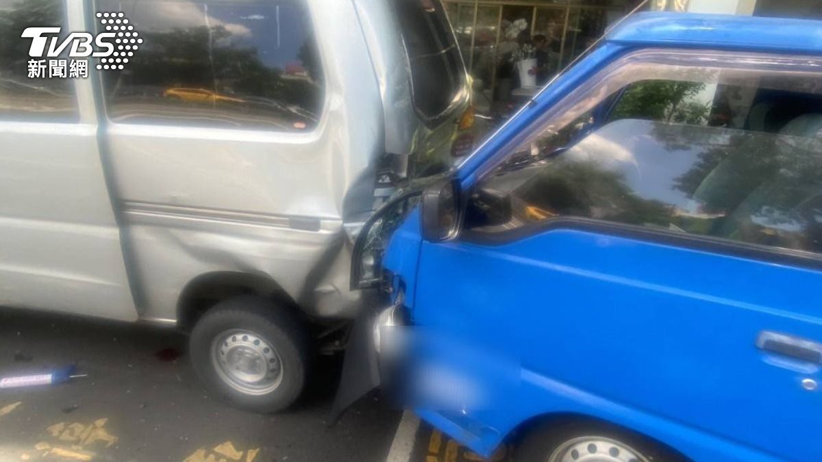 車輛毀損情況。(圖/TVBS)