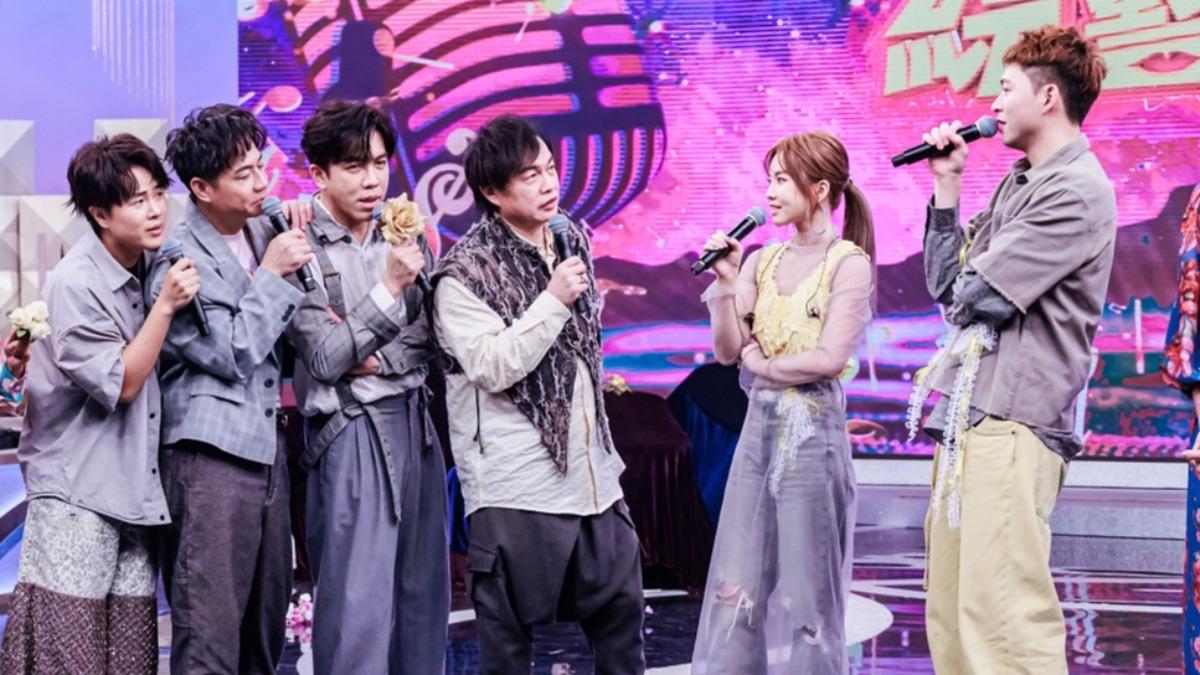 康康主持被要求「少講話」回擊! 爆製作單位要他別唱歌:我領什麼錢