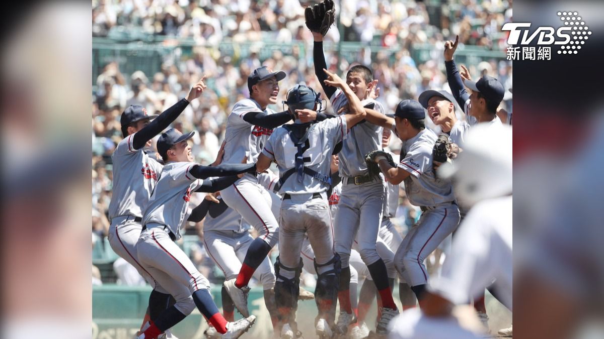 韓國國際學校「京都國際」奪下甲子園冠軍。(圖／達志影像美聯社)