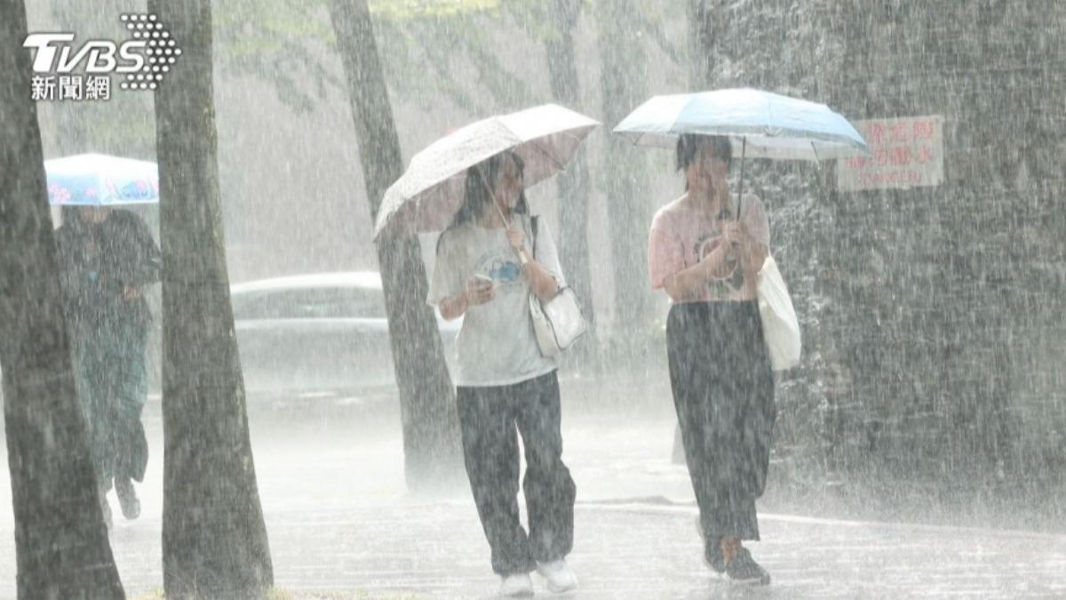 天氣/雨區擴大!7縣市「大雨特報」 苗中屏大雷雨狂炸