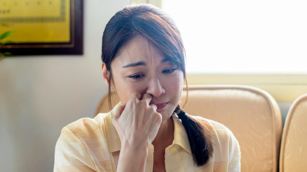 江祖平飾演的張莉又介入班鐵翔家庭。(圖/大愛提供)