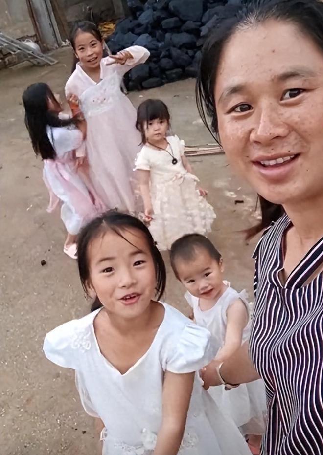 張美琴有多個可愛的女兒。（圖／翻攝自網易新聞）
