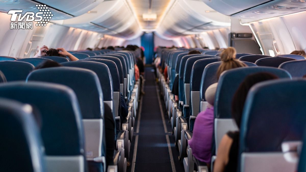 夫妻搭飛機想換位「1理由」被請下機！　30年資深領隊也傻眼