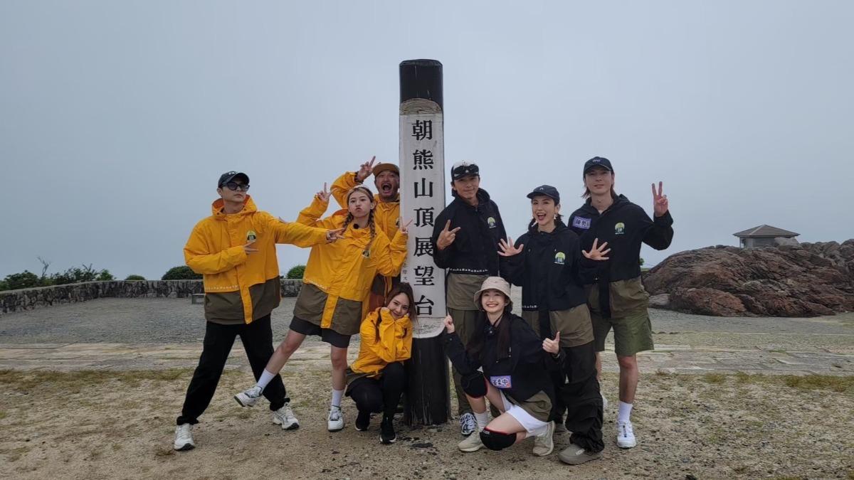 王子(左起)、Miusa、 KID、郭靜、坤達、晏柔中、魏如昀、陳勢安到日本鳥羽出外景。(圖/好看娛樂提供)