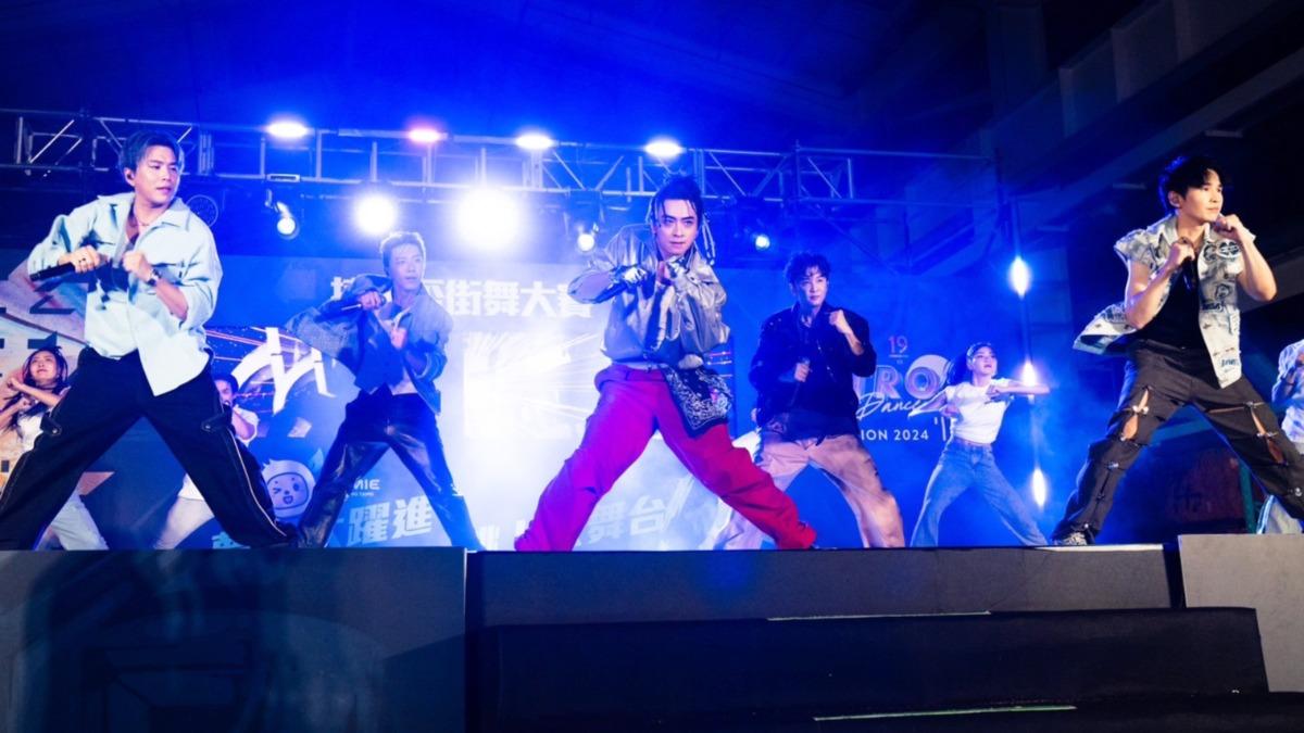 壓軸登場的Energy帶來夯曲〈星期五晚上〉。(圖/寬寬整合行銷提供)