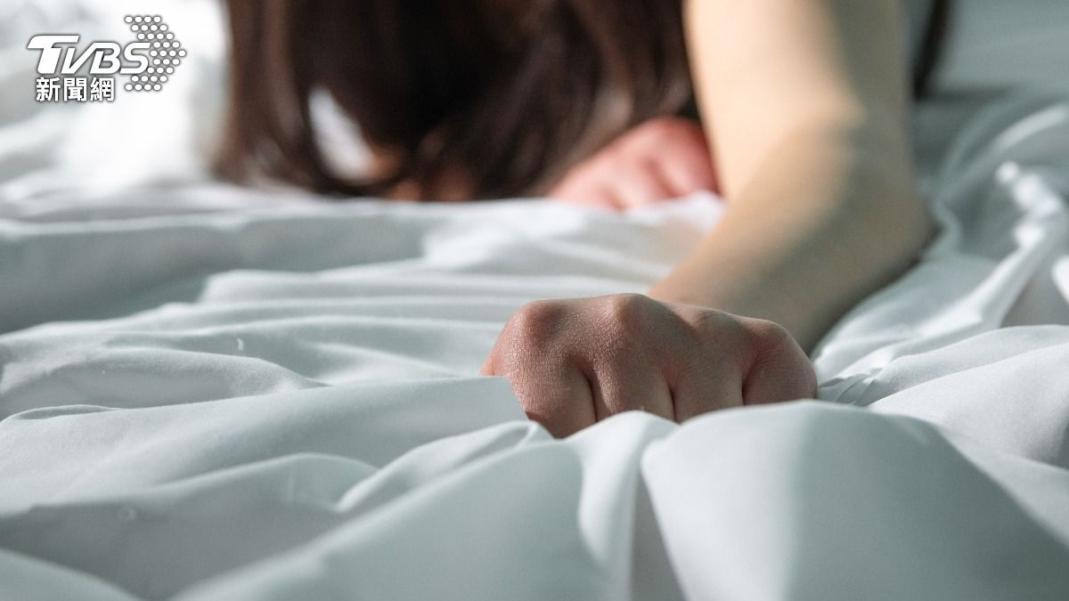 人氣網紅「直播床戰3男」!摩鐵輪流過招 全放送羞喊:上癮了
