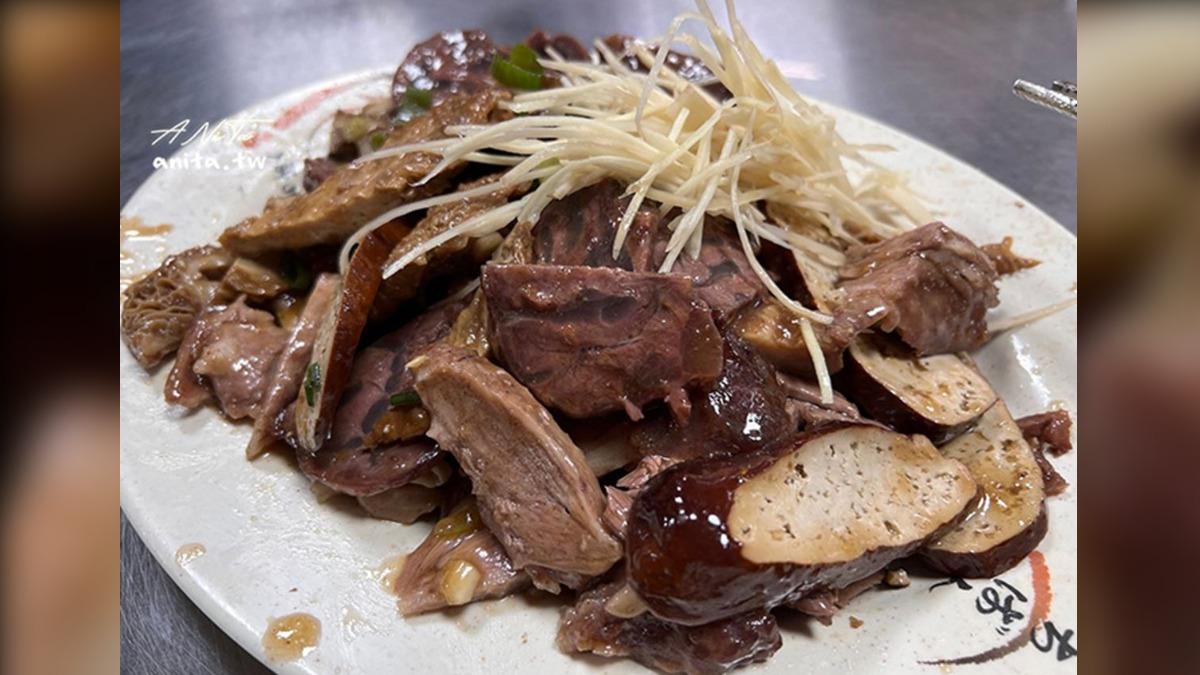 據說「58牛肉麵」的滷味(價格依種類有所不同)是限量,晚來吃不到!(圖/安妮塔ANiTa)
