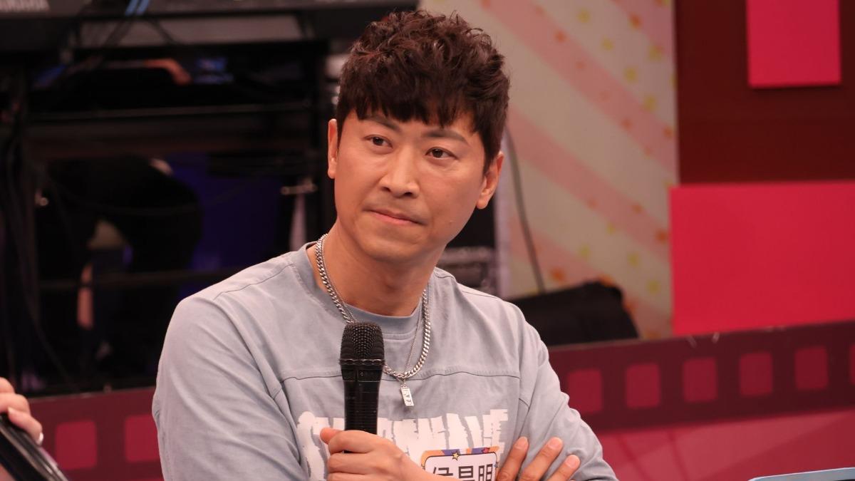 侯昌明被信任的朋友騙光積蓄。(圖/中天提供)