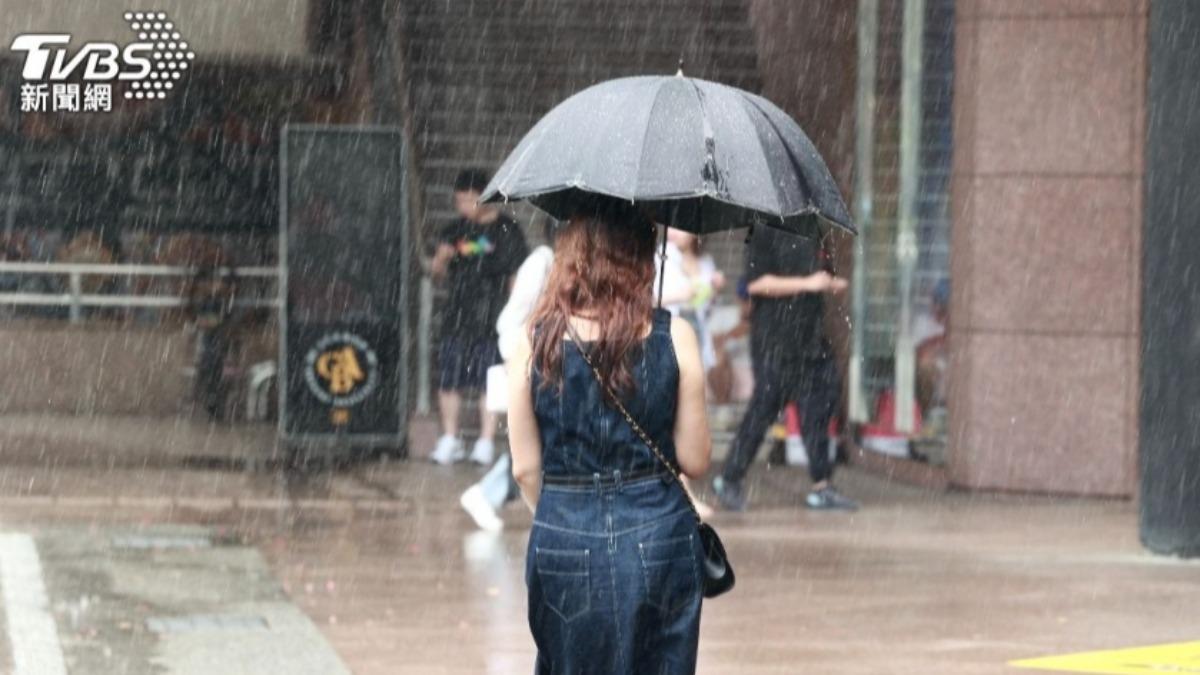 天氣/國家警報響了!大雷雨狂轟「2縣市」 防劇烈降雨、強陣風