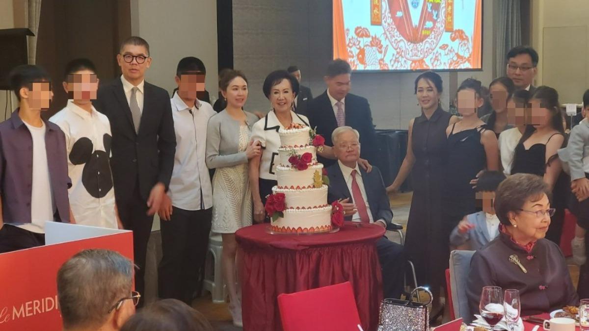 連戰鑽石宴大合照!「二媳婦路永佳」消失了 缺席內幕曝光