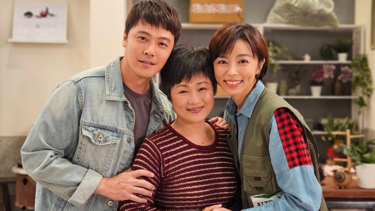 《愛的榮耀》林小樓(中)飾演惡婆婆。(圖/民視提供)