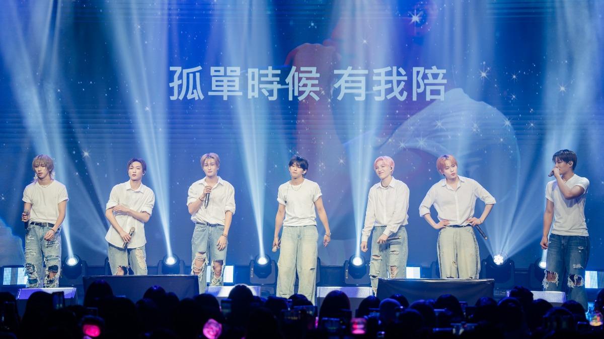 韓國男團DKB演場會太扯!現場溫度超越室外溫度