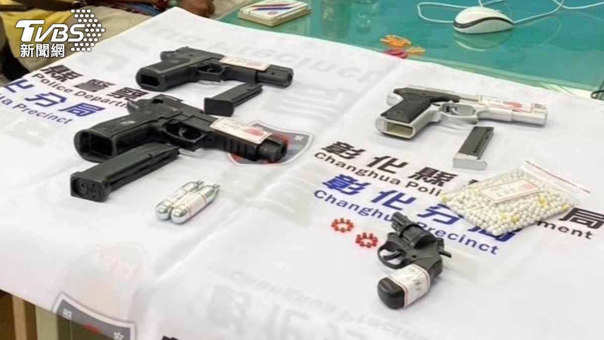 彰化警方查扣槍枝。（圖／TVBS）