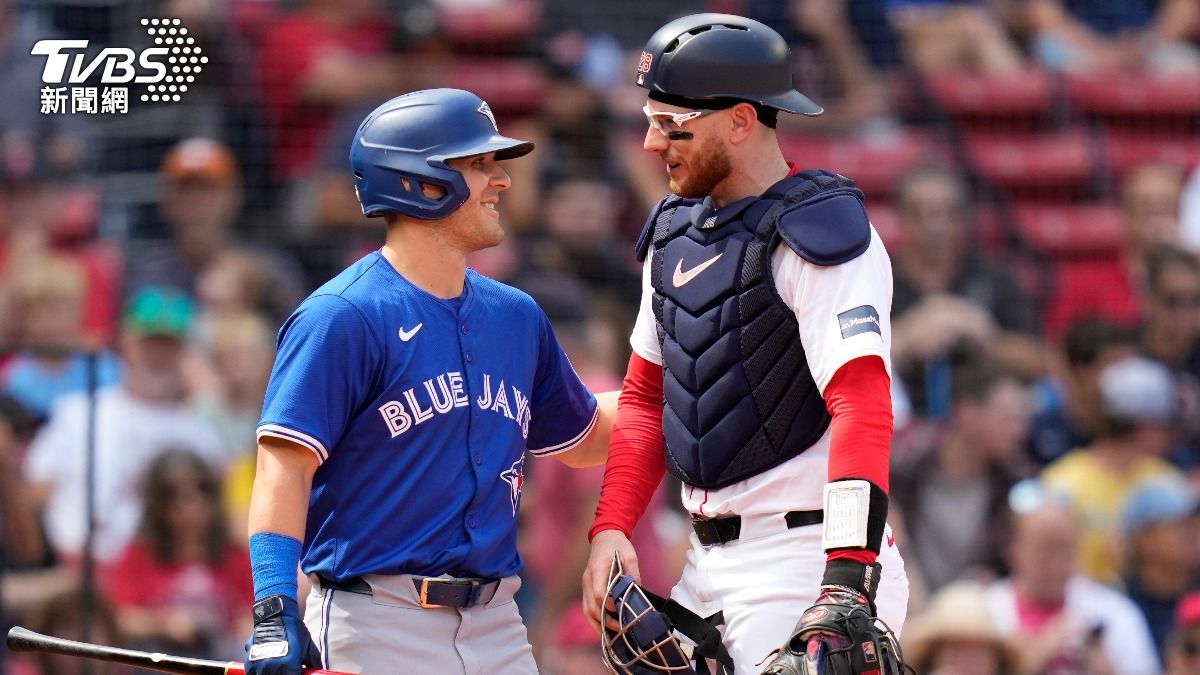 MLB/影分身之術!紅襪捕手「同場打2隊」 接捕自己打席寫歷史