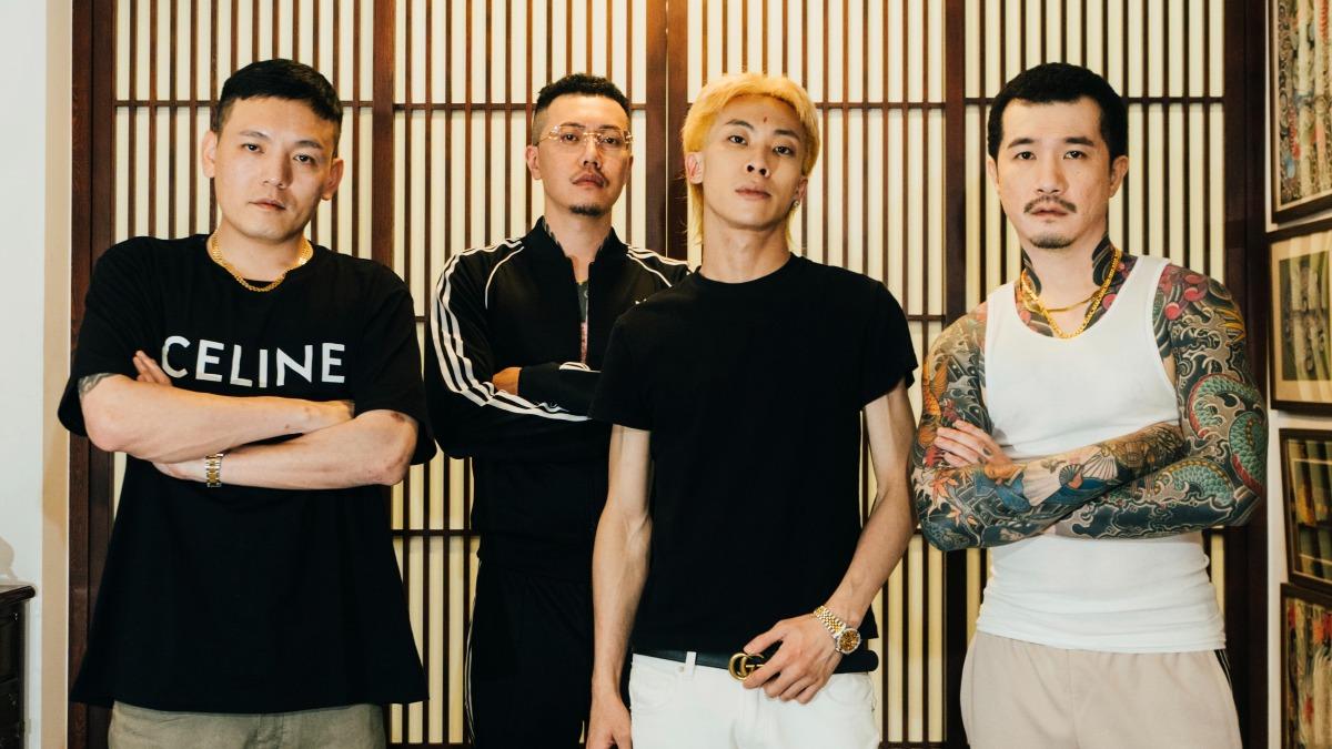 潤少（右二）邀請師兄春風以及嘻哈團體970合唱新歌〈刺到整身軀〉。（圖／混血兒娛樂提供）
