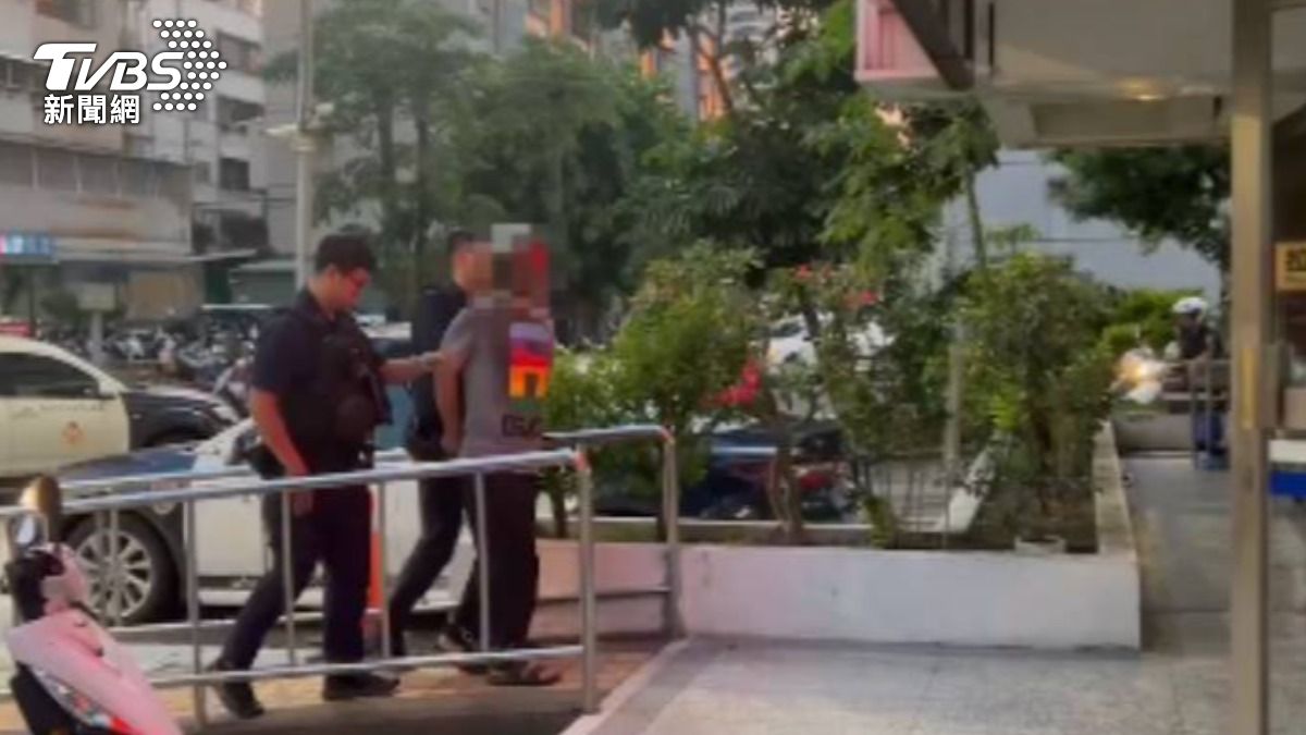 衛武營驚現暴走男!「借不到火」惱羞 持拔釘器砸破7旬翁頭