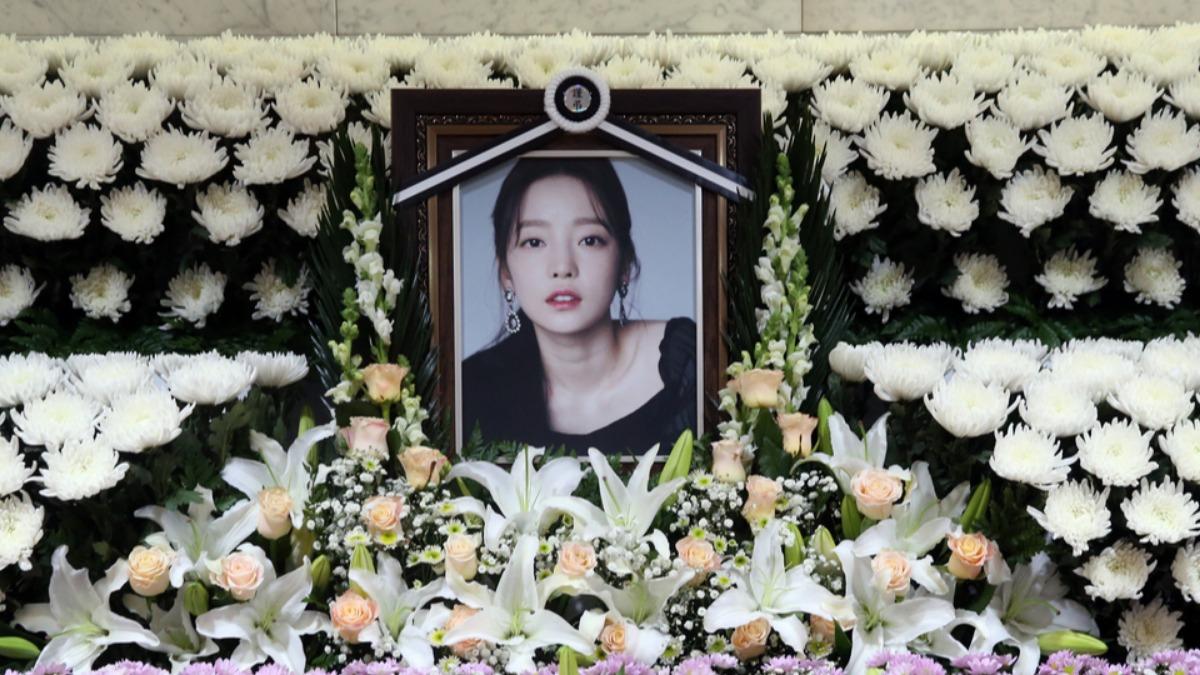 具荷拉離世滿6年!曾「遭生母要求遺產」引公憤 促成法案通過