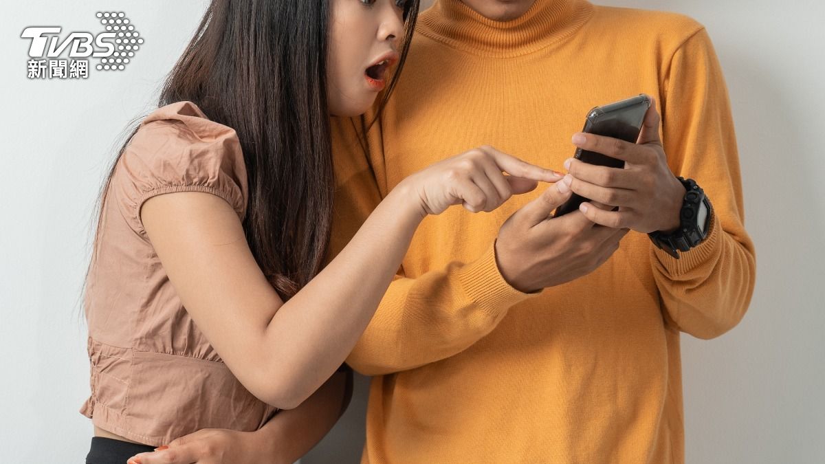 老闆偷看工地男「自拍嘿咻片」！還外流給老婆觀賞　下場曝光