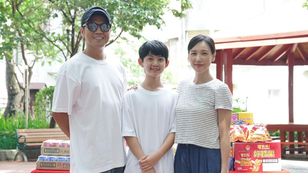 左起徐詣帆首度接拍大愛劇,和張本渝演夫妻。(圖/大愛提供)