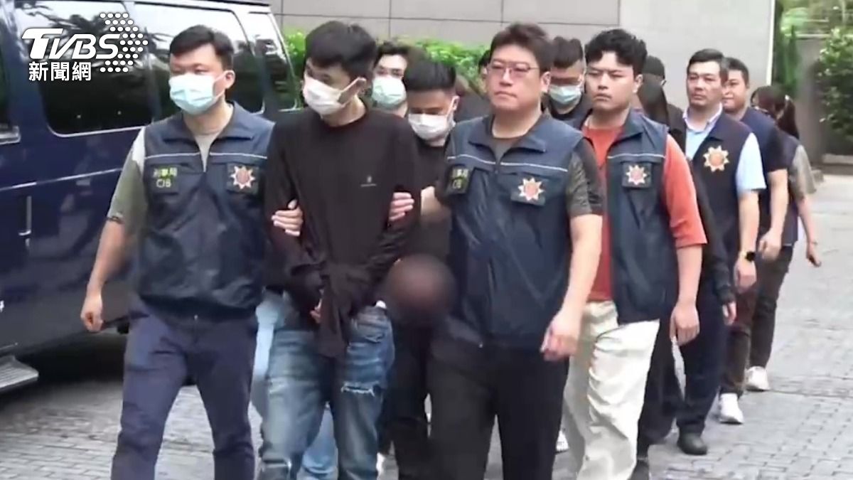 製毒嫌犯遭警方送辦後全數遭到羈押。(圖/TVBS)