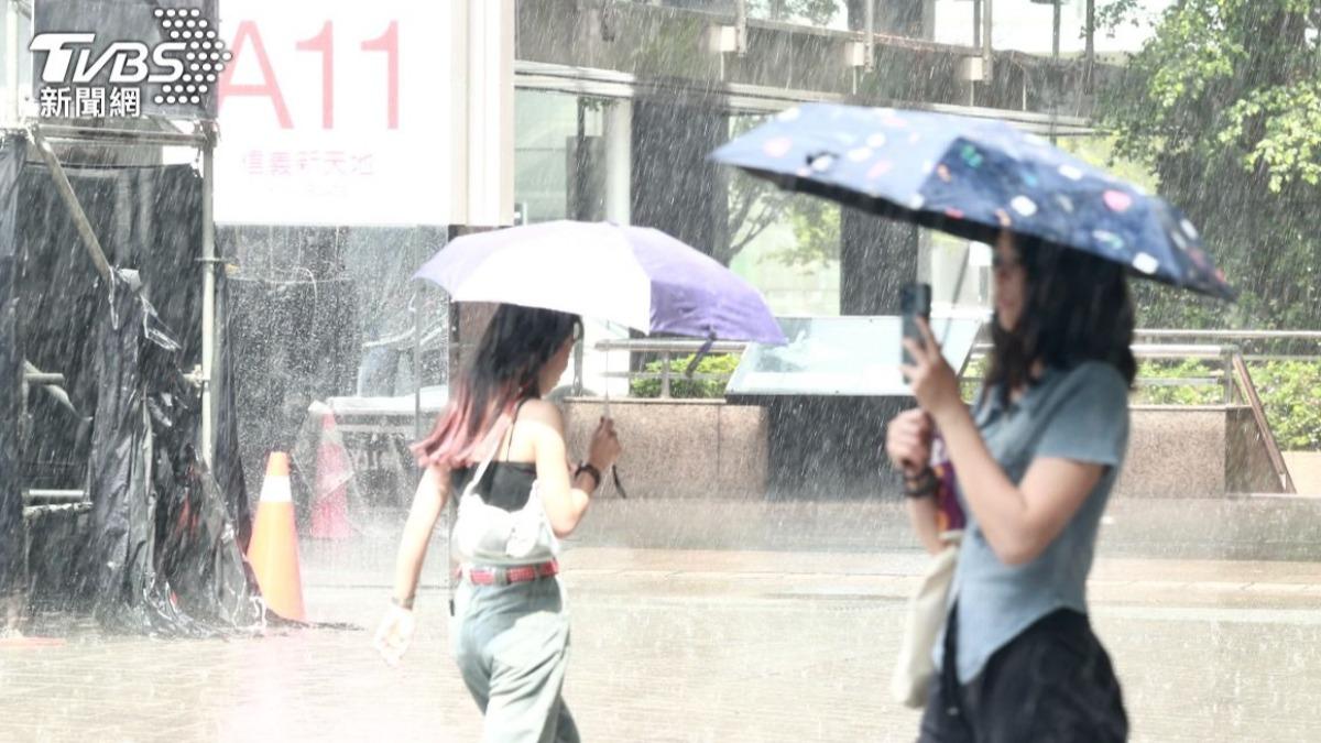 天氣/國家警報響了!大雷雨轟8地 11縣市大雨特報下到晚上