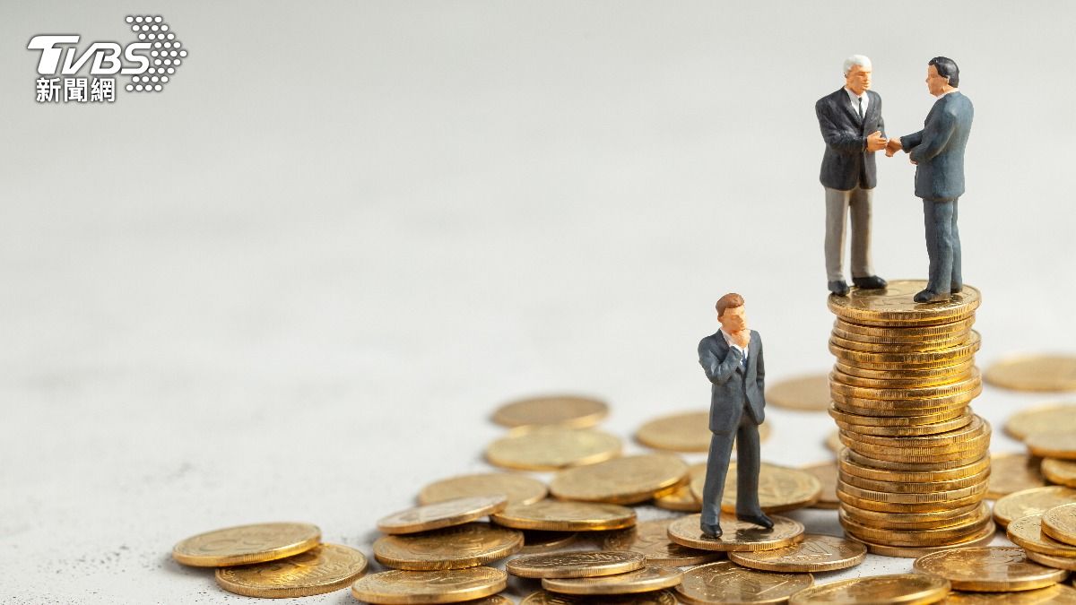 壽險資金回流扮演關鍵角色　化解股市創高、超額儲蓄矛盾