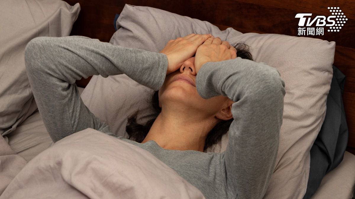 心臟整晚沒下班!醫曝「1睡眠習慣」致命:心血管風險飆升