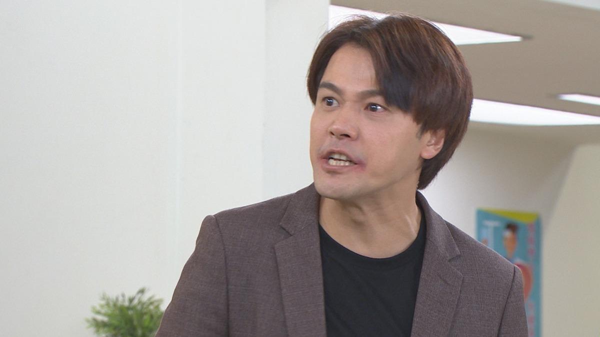 《愛的榮耀》黃文星左擁右抱。(圖/民視提供)