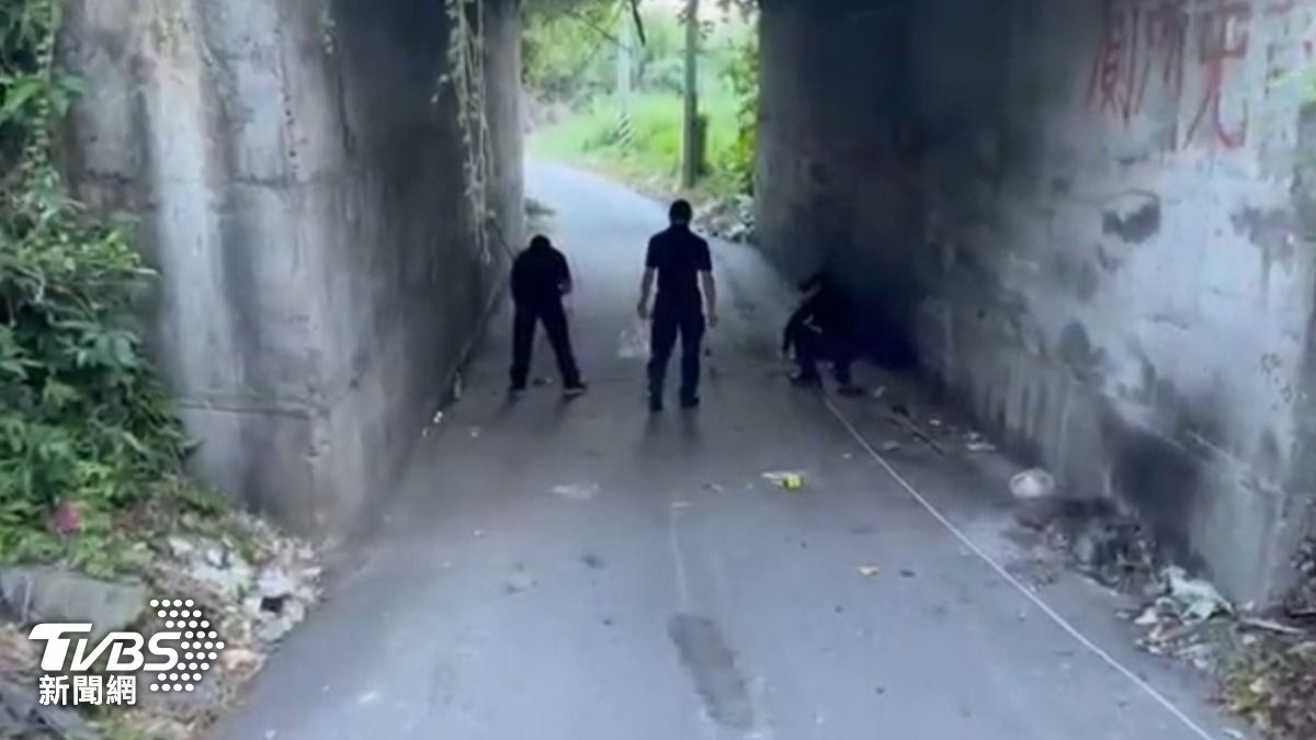 警方到場鑑識。(圖/TVBS)