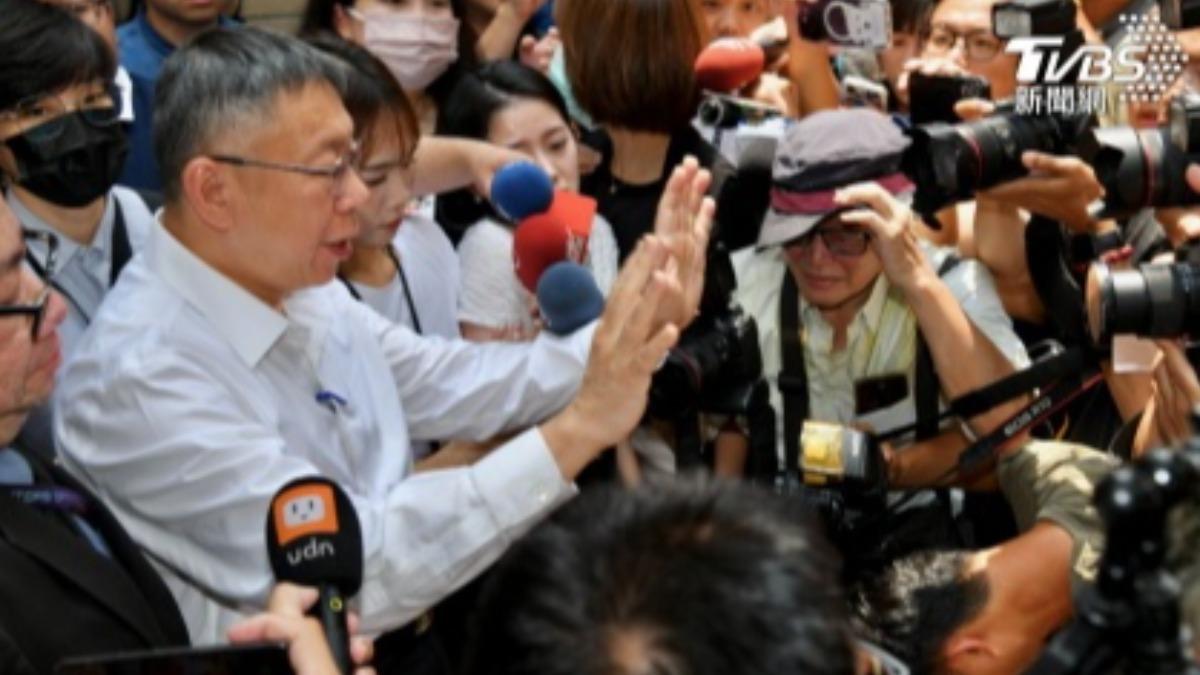 柯文哲遭搜索！台大名醫曝「老同事心情」：互相擊掌道賀