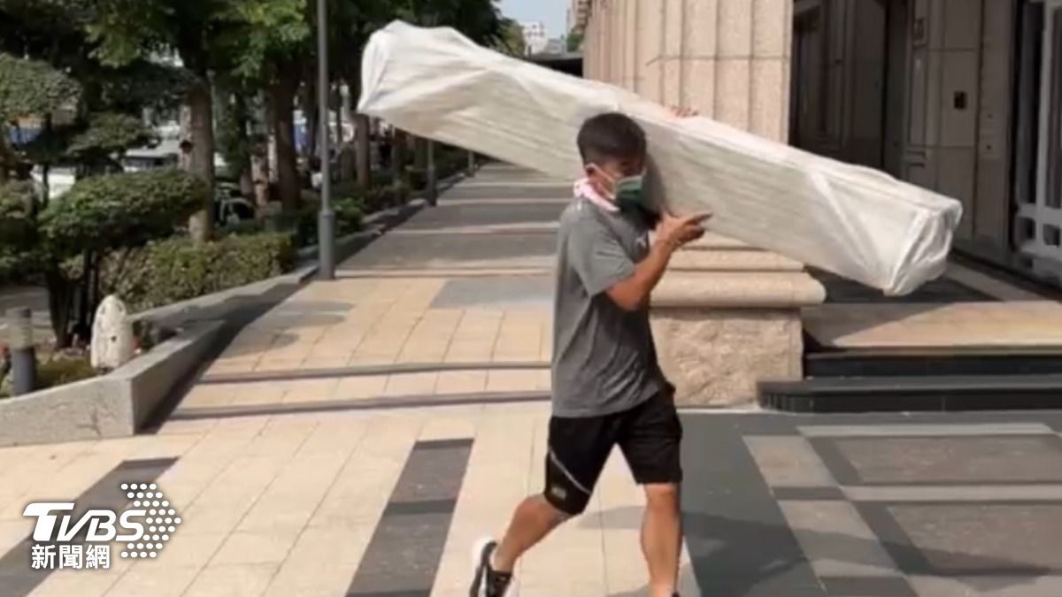 馬國畢表示,畫面中確實為他本人。(圖/TVBS)